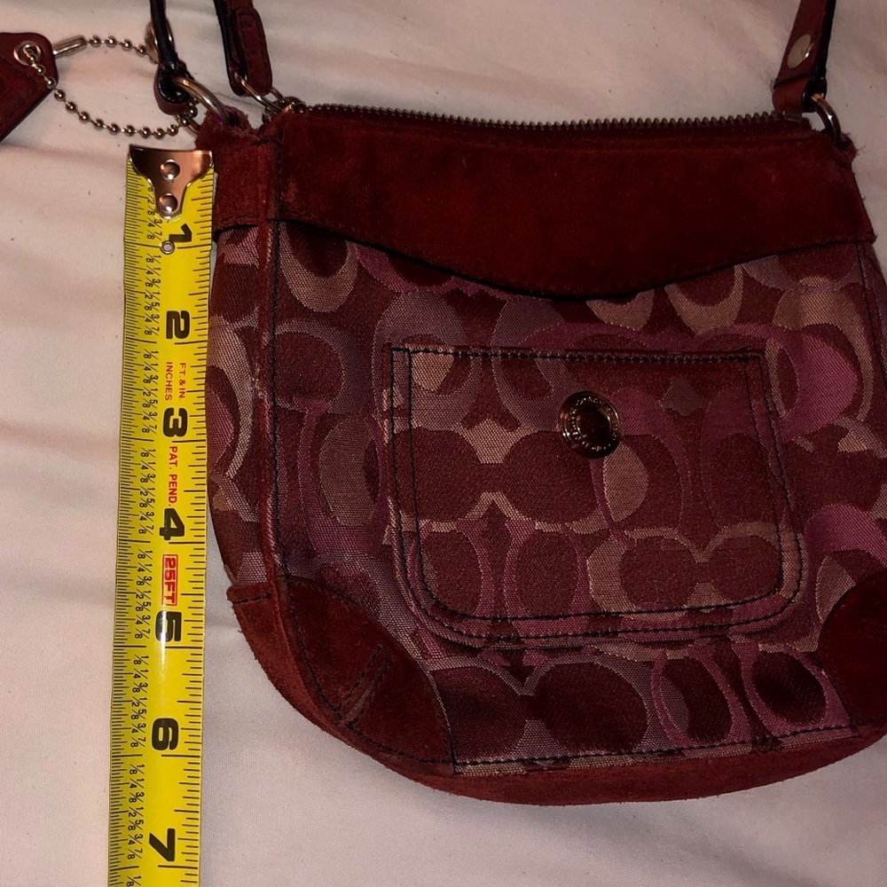 Coach Signature Mini - Picture 12 of 16
